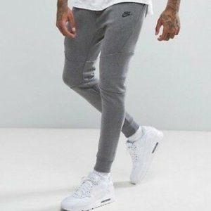 Nike Tech Joggers Men New with Tags NWT